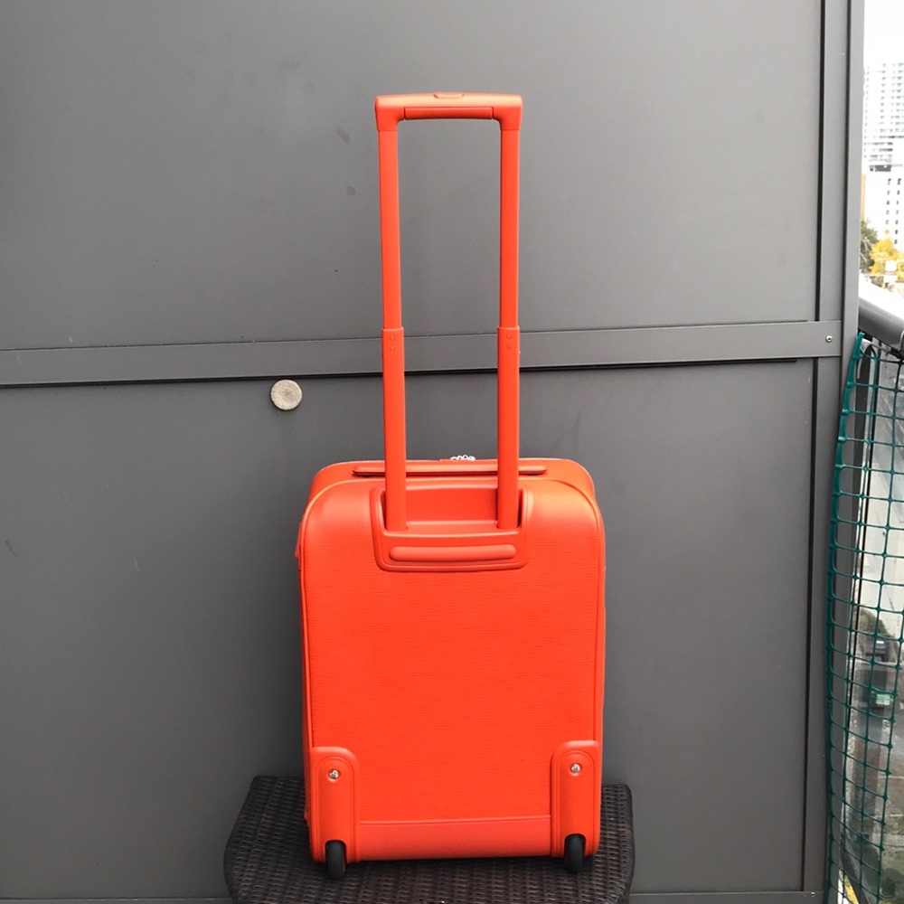 ❌SOLD❌Louis Vuitton Pegase 55 Epi Suitcase - Picture 3 of 16